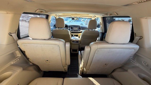 Used 2015 Toyota Highlander XLE AWD/4WD image 14