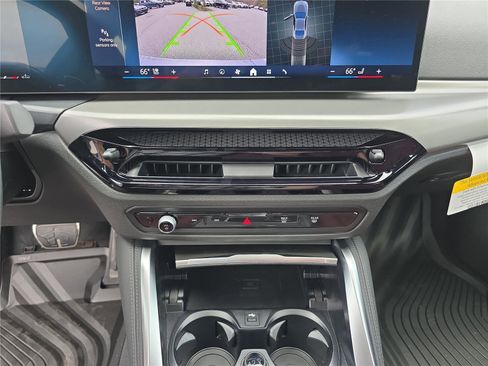 New 2026 BMW 230i xDrive Coupe w/ Premium Package AWD/4WD image 24
