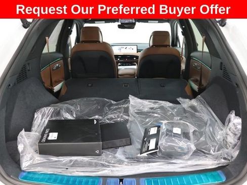 New 2026 Genesis GV70 2.5T Advanced AWD/4WD image 36