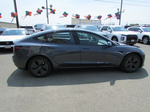 Used 2023 Tesla Model 3 Standard Range RWD image 6