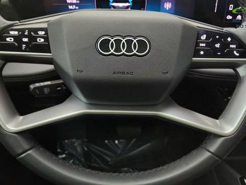 Used 2025 Audi A6 e-tron Premium Plus w/ Premium Plus RWD image 43