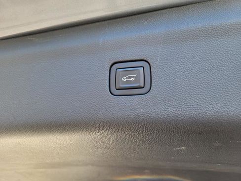 Used 2023 Buick Enclave Essence w/ Experience Buick Package AWD/4WD image 26
