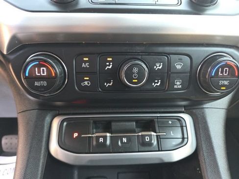 Used 2021 GMC Acadia SLE FWD image 27