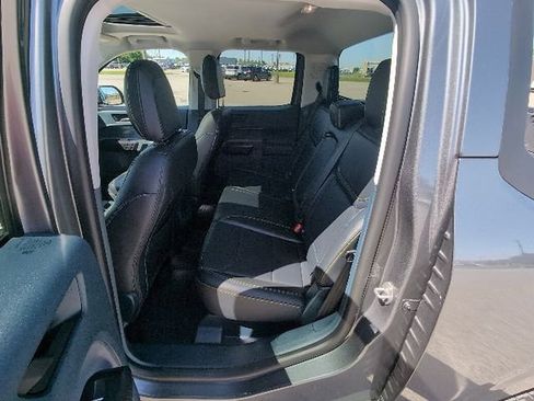 Used 2025 Ford Maverick Lobo AWD/4WD image 10