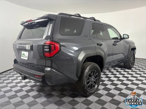 Certified 2025 Toyota 4Runner SR5 AWD/4WD image 8