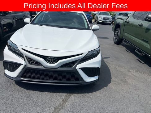 Used 2023 Toyota Camry SE FWD image 18