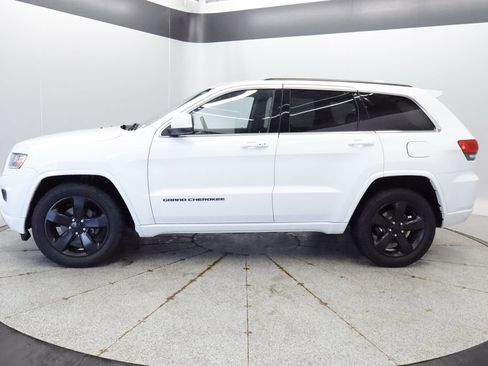 Used 2015 Jeep Grand Cherokee Altitude AWD/4WD image 2