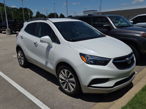 Used 2019 Buick Encore Preferred FWD image 2