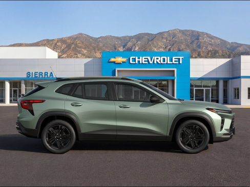 New 2026 Chevrolet Trax ACTIV w/ Driver Confidence Package FWD image 3