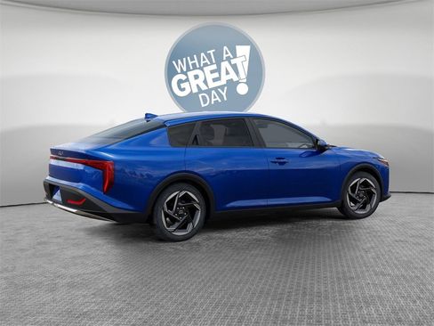 New 2025 Kia K4 EX image 6