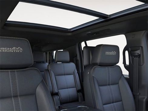New 2026 Chevrolet Suburban High Country image 24