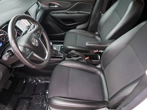 Used 2022 Buick Encore Preferred w/ Safety Package image 12