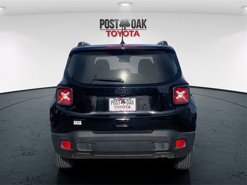 Used 2023 Jeep Renegade Latitude image 6