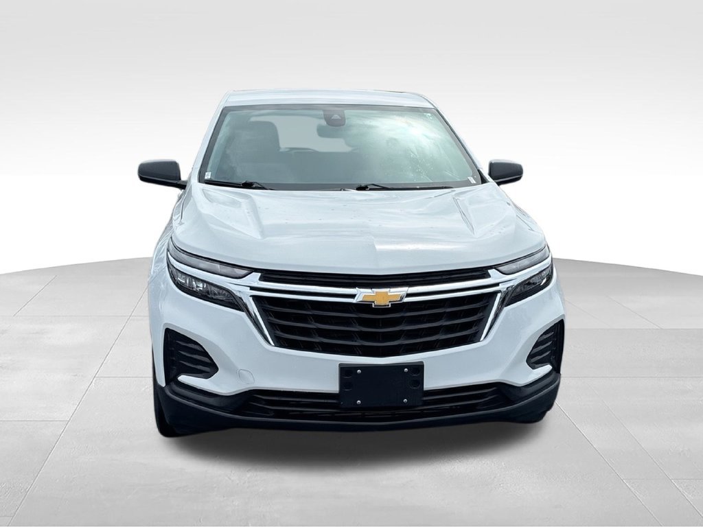 Used 2023 Chevrolet Equinox LS FWD image 3
