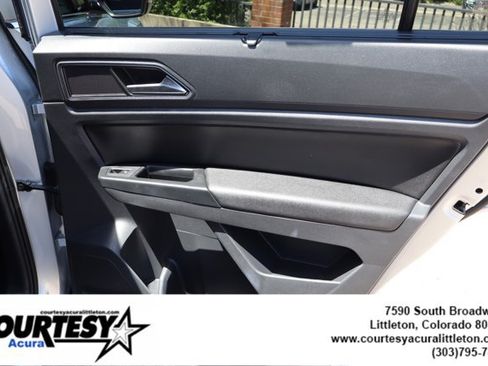 Used 2018 Volkswagen Atlas SEL AWD/4WD image 30