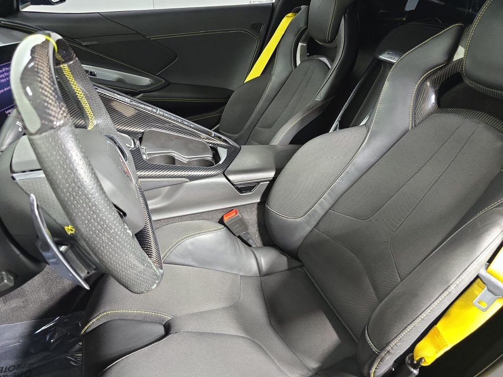 Used 2023 Chevrolet Corvette Stingray Coupe w/ Z51 Performance Package RWD image 5