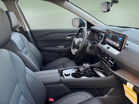 New 2026 Nissan Rogue Platinum w/ Platinum Premium Package image 13