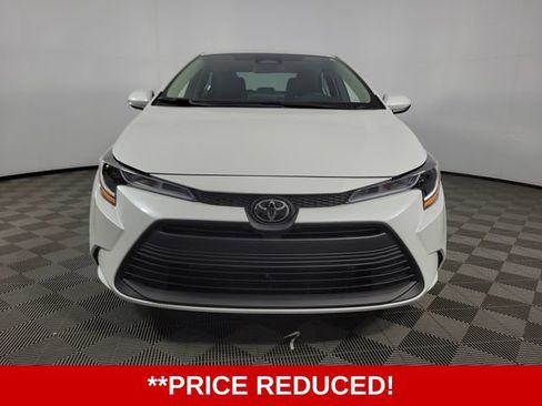 Used 2026 Toyota Corolla LE FWD image 2