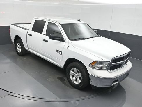 Used 2023 RAM 1500 Classic SLT w/ Electronics Group AWD/4WD image 40