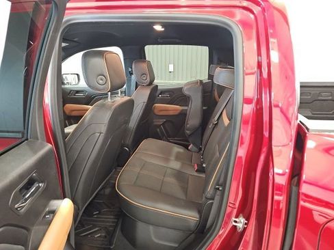 Used 2024 GMC Canyon AT4 w/ Technology Package AWD/4WD image 12