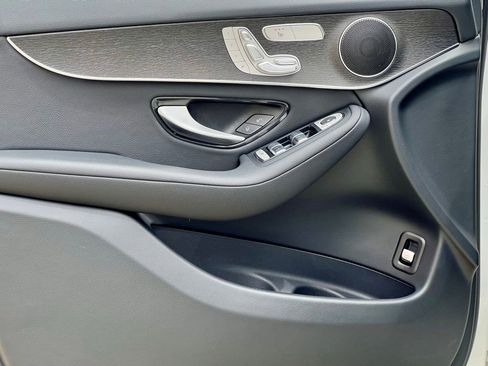 Certified 2022 Mercedes-Benz GLC 300 4MATIC image 43