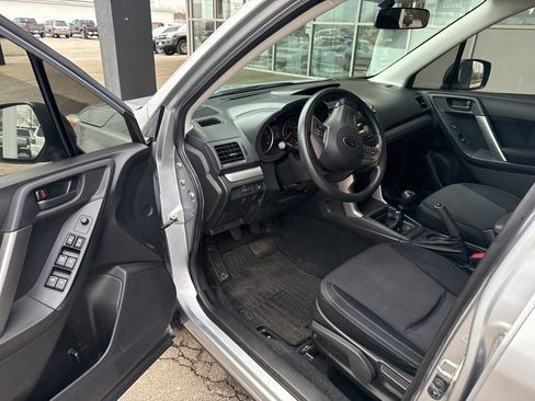 Used 2014 Subaru Forester 2.5i image 11