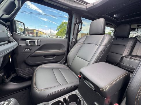 New 2026 Jeep Wrangler Unlimited Sahara AWD/4WD image 14