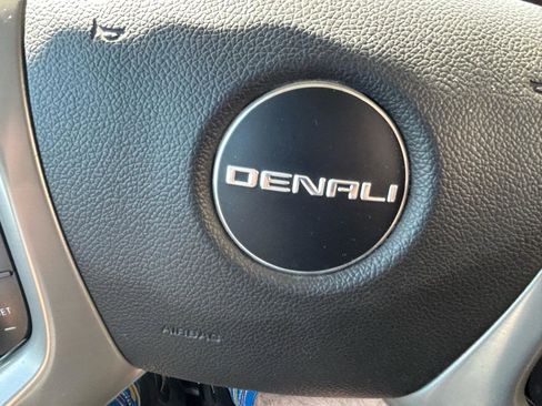 Used 2014 GMC Sierra 2500 Denali w/ Suspension Package, Off-Road AWD/4WD image 19