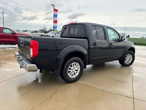 Used 2015 Nissan Frontier SV w/ SV Value Truck Package AWD/4WD image 10