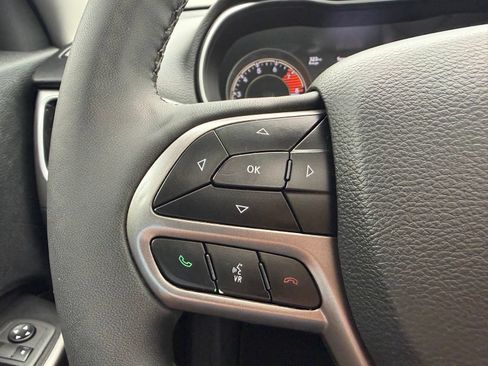 Used 2022 Jeep Cherokee Limited AWD/4WD image 14
