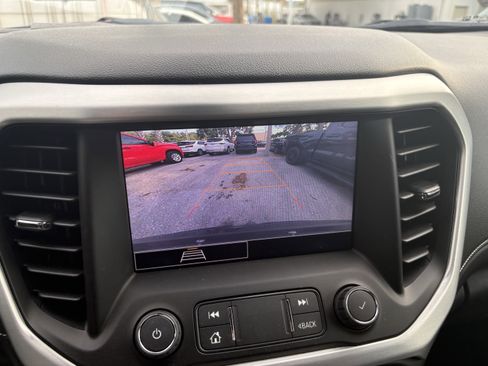 Certified 2021 GMC Acadia SLE w/ Driver Convenience Package FWD image 12