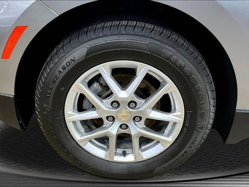 Used 2023 Chevrolet Equinox LT FWD image 32