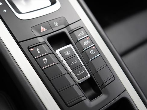 Used 2018 Porsche 911 Carrera S RWD image 24