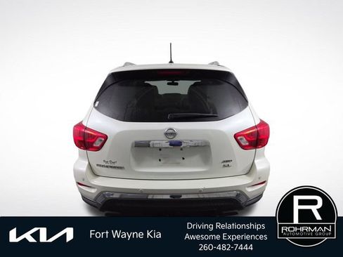 Used 2018 Nissan Pathfinder SL w/ SL Premium Package AWD/4WD image 9