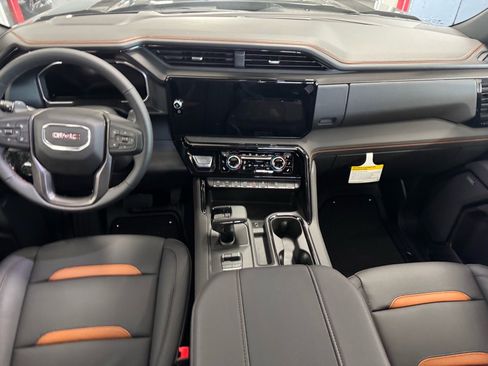 New 2026 GMC Sierra 1500 AT4 w/ AT4 Premium Package AWD/4WD image 13