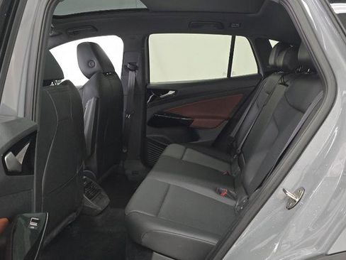 Used 2022 Volkswagen ID.4 Pro S image 13