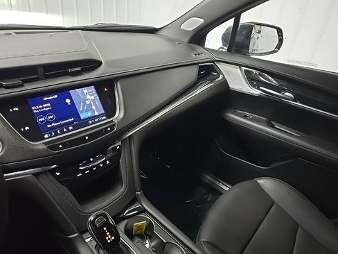 Used 2021 Cadillac XT5 Premium Luxury image 25