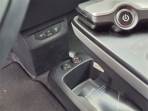 New 2025 Kia EV6 Light w/ Light LR Technology Package image 9