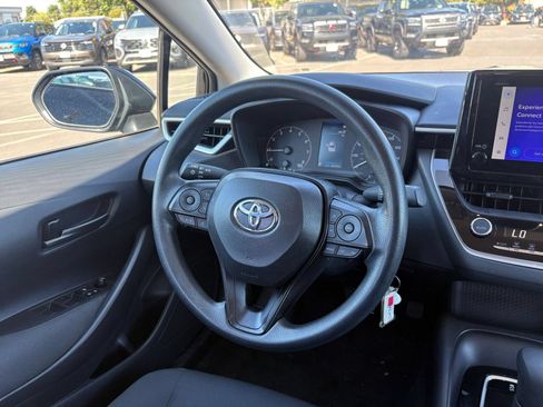 Used 2025 Toyota Corolla LE FWD image 33