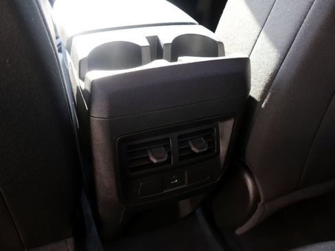 Used 2024 Chevrolet Colorado LT w/ LT Convenience Package II RWD image 15