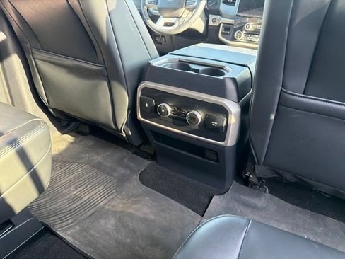Used 2023 Ford Expedition XLT AWD/4WD image 33