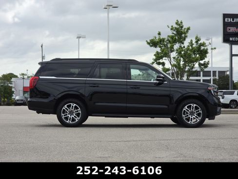 Used 2025 Ford Expedition Max Active AWD/4WD image 8