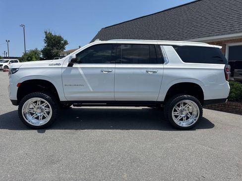 Used 2021 Chevrolet Suburban High Country image 20