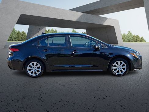 Used 2023 Toyota Corolla LE w/ Carpet Mat Package (TMS) FWD image 7