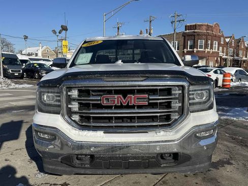 Used 2018 GMC Sierra 1500 SLT image 2