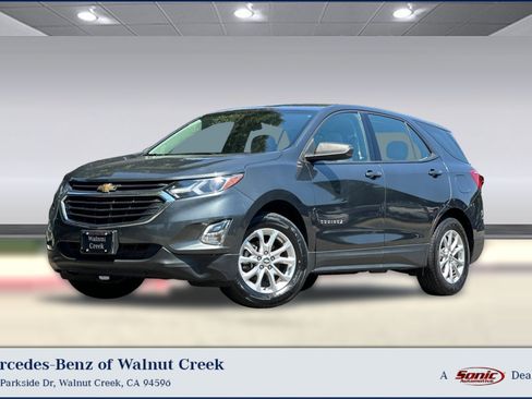 Used 2018 Chevrolet Equinox LS FWD image 1