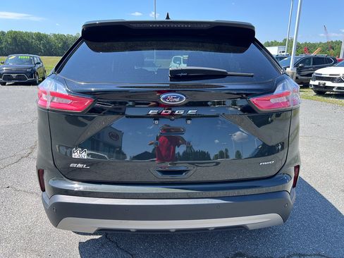 Used 2023 Ford Edge SEL w/ Convenience Package AWD/4WD image 4