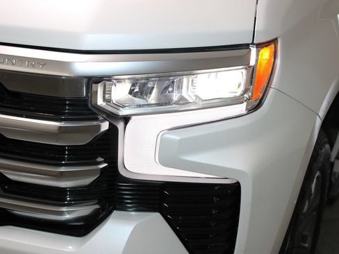 Used 2024 Chevrolet Silverado 1500 High Country w/ Technology Package AWD/4WD image 57