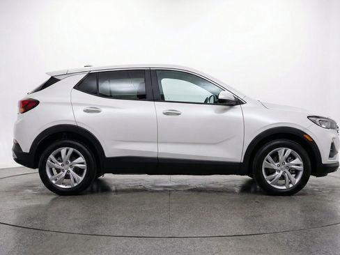 Used 2025 Buick Encore GX Preferred AWD/4WD image 11