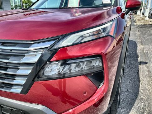Used 2025 Nissan Rogue SL w/ Tech Package AWD/4WD image 35